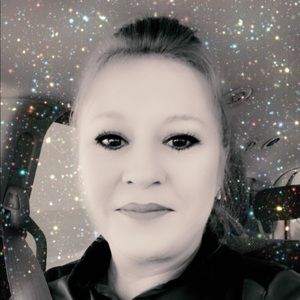 Meet your Posher, Leeanne